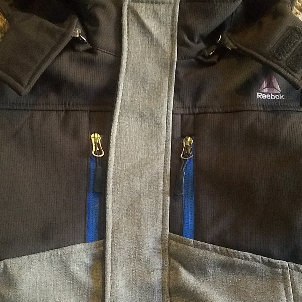 Reebok jacket - Picture 3 of 7